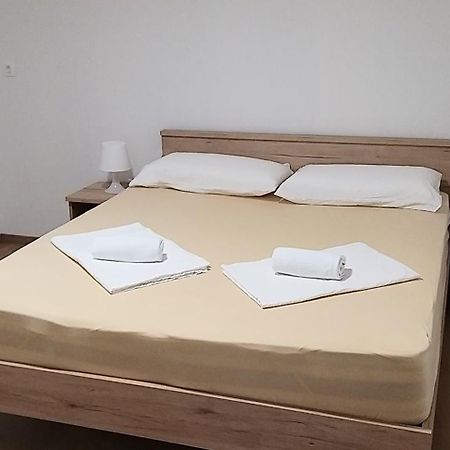 Apartments Boljat โตรกีร์ ภายนอก รูปภาพ
