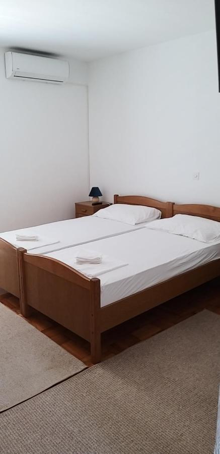 Apartments Boljat โตรกีร์ ภายนอก รูปภาพ