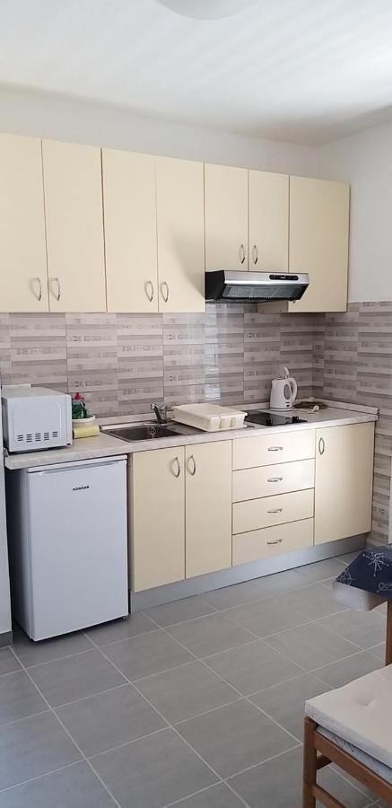 Apartments Boljat โตรกีร์ ภายนอก รูปภาพ