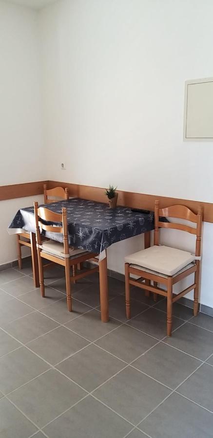 Apartments Boljat โตรกีร์ ภายนอก รูปภาพ
