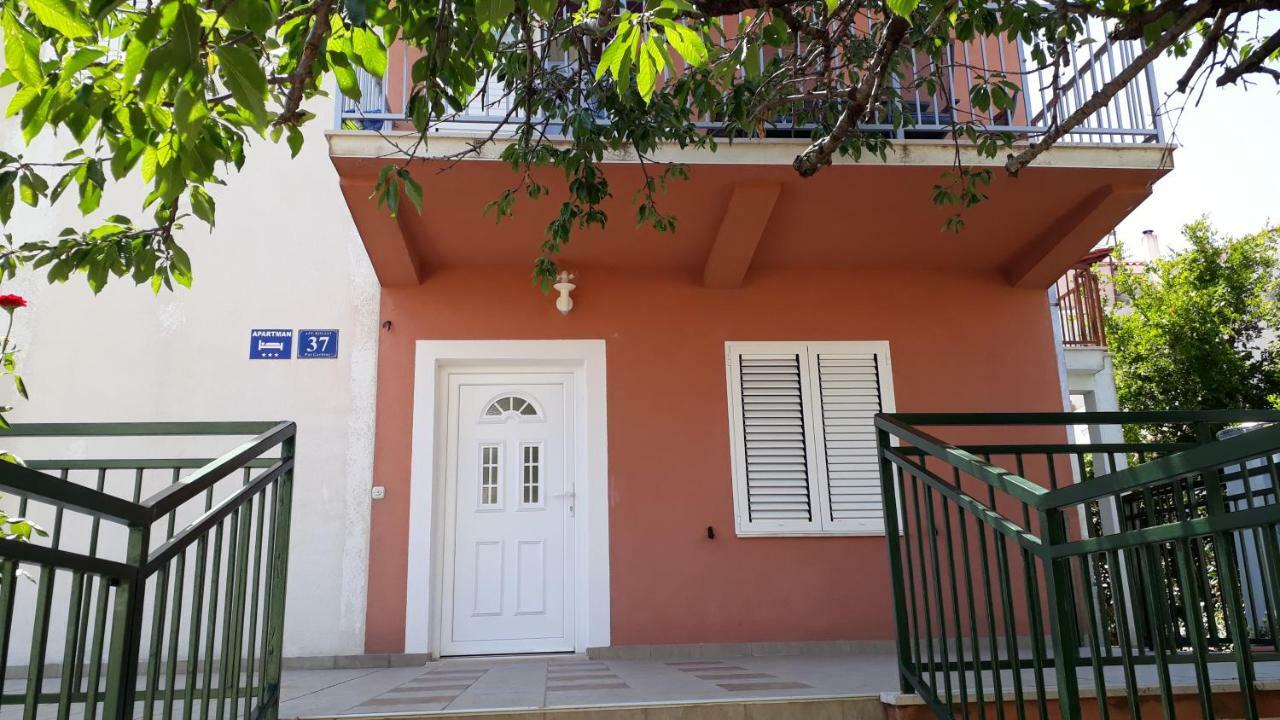 Apartments Boljat โตรกีร์ ภายนอก รูปภาพ